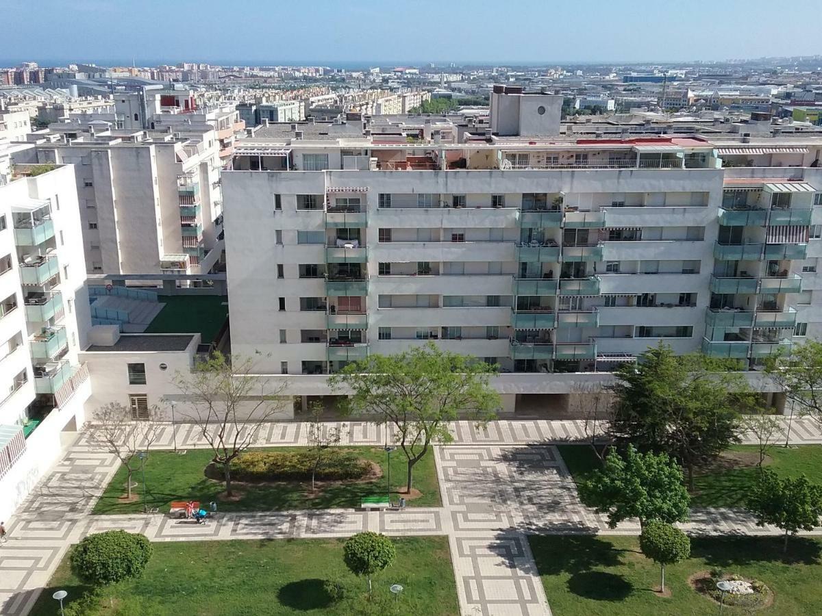 Апартаменти Apartamento Teatinos Малага Екстер'єр фото